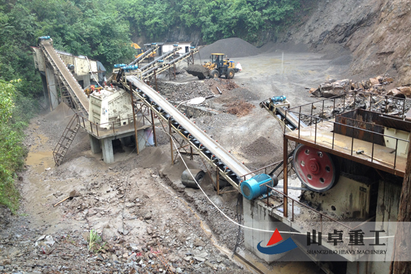 采石場破碎（suì）生產線