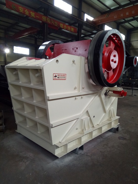 歐版顎式（shì）破碎機